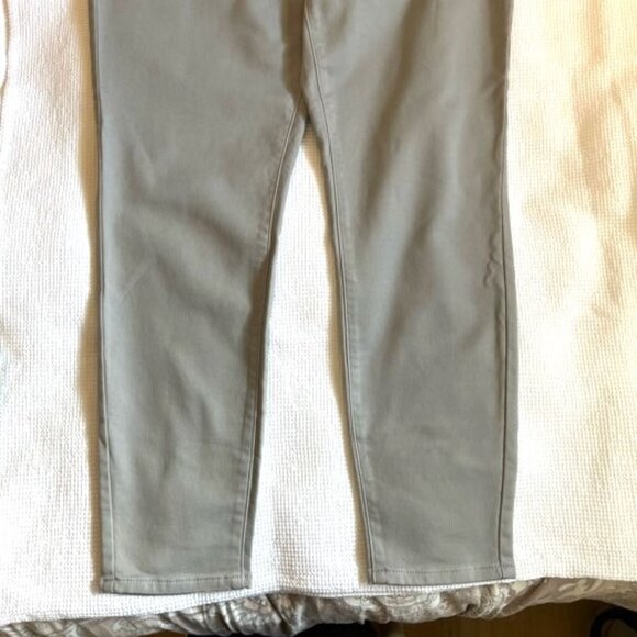 Gap grey jeans size 14. - Picture 3 of 6